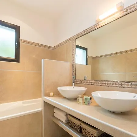 Villa Jolie Vue Mer Et Piscine A 3 Km Des Plages - Torraccia